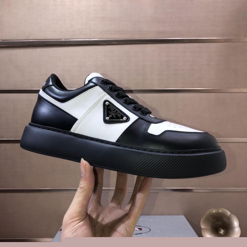 Pra*a casual shoes